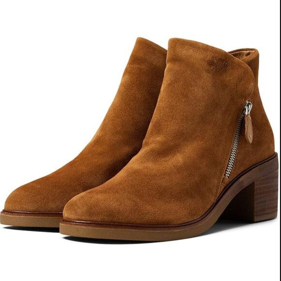 Gentle Souls by Kenneth Cole Bootie - Picture 1 of 5